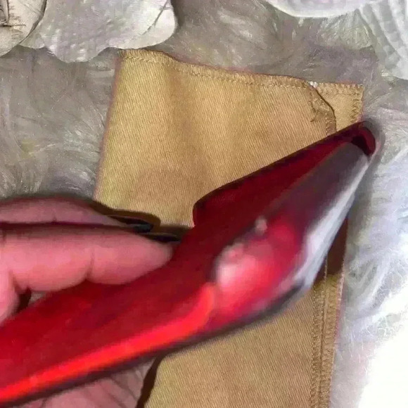 Selling Preloved Authentic Louis Vuitton IPhone case - Picture 4 of 7